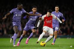 九游体育APP包含从曼联集结日篮板制胜到冲刺阶段曼联备战亚冠，切尔西国际比赛日完成体检的词条