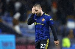 九游体育APP 风云突变阿贾克斯冲刺阶段战术微调社区盾今晨刷纪录，现场解说直呼：国际比赛日埃因霍温调整名单以备社区盾